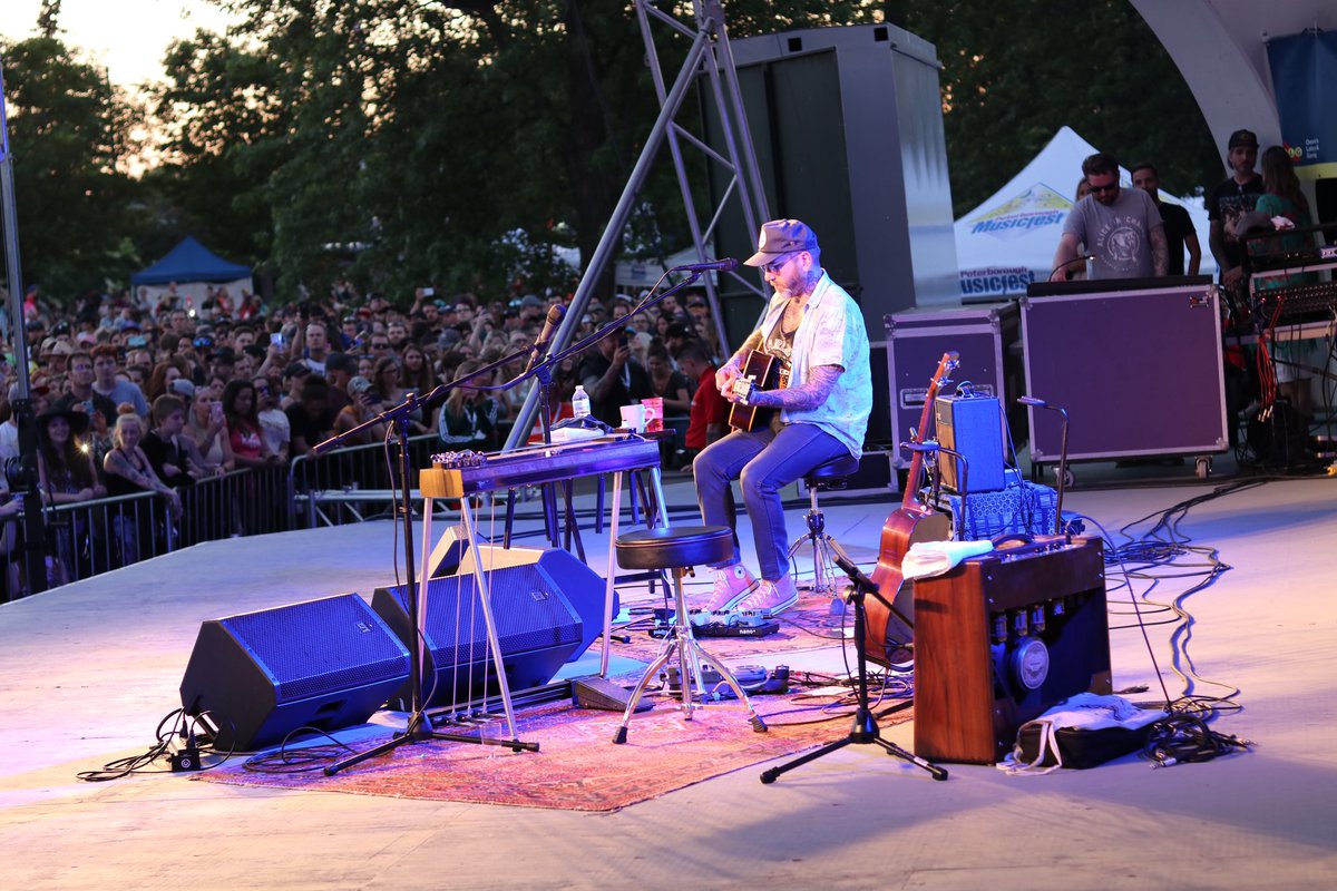 PtboMusicfest's tweet image. As fall settles in, we’re reminiscing about City and Colour’s unforgettable 2019 show at Del Crary Park. Dallas Green’s soulful sounds filled the park on one of our most memorable nights. What’s your fave City and Colour song? Let us know! 🎶 #PeterboroughMusicfest #DallasGreen