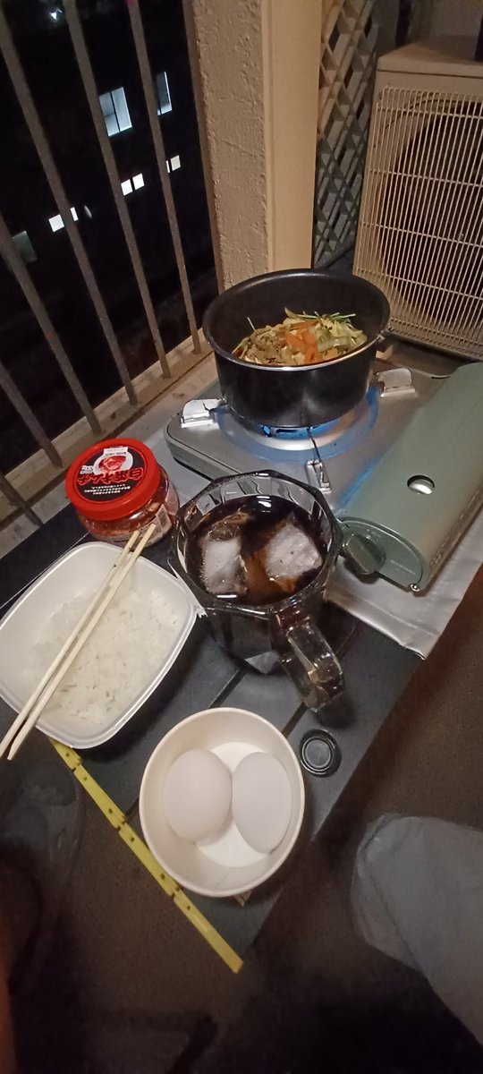 今日は吉野家の鍋膳～
肉も味も断然こっち