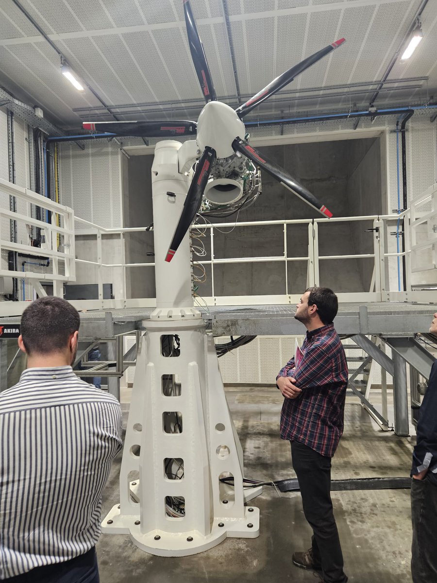 FLASH-COMP tweet media