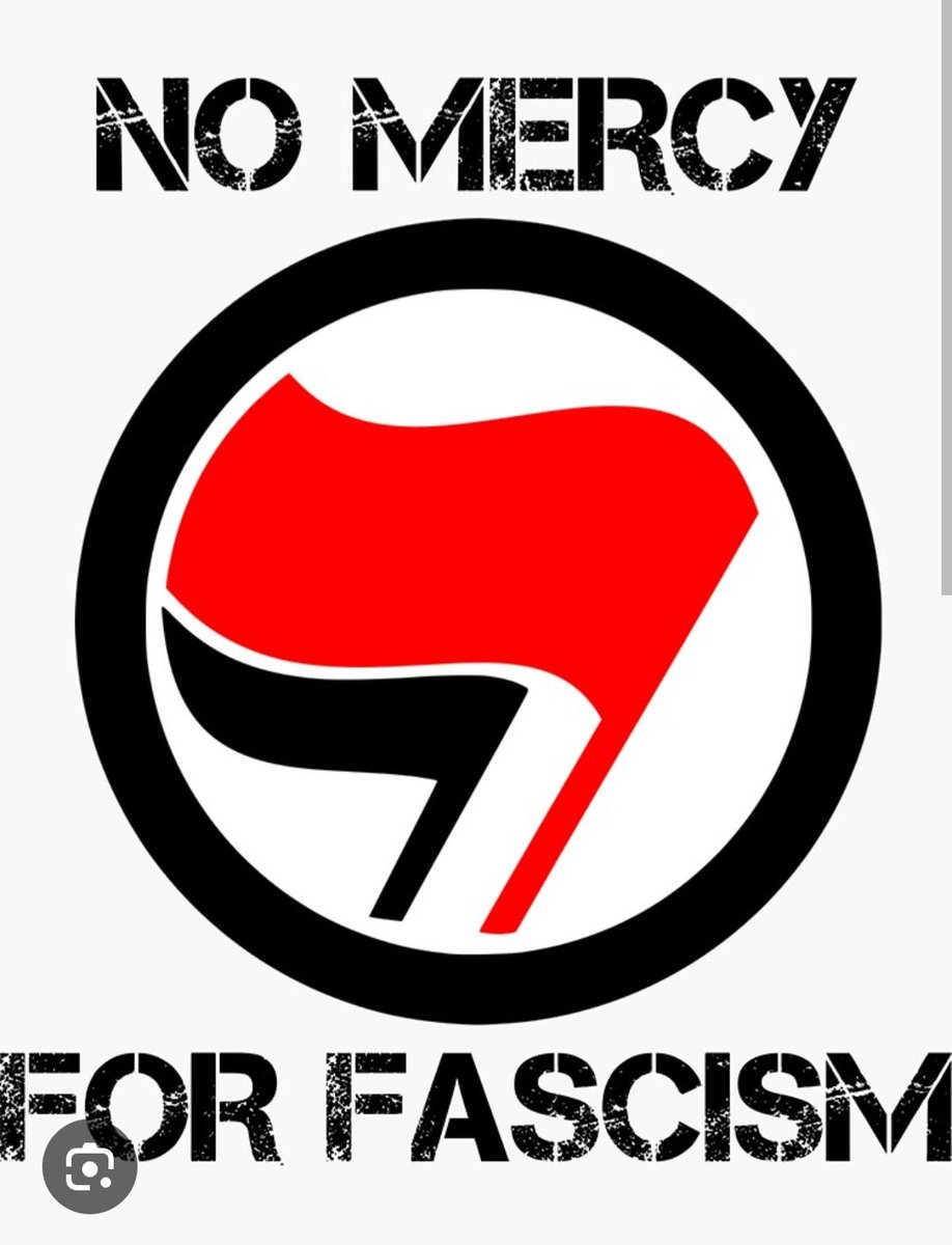 Huskyturtle91's tweet photo. Fuck Trump. https://t.co/z5AhFnhoeH