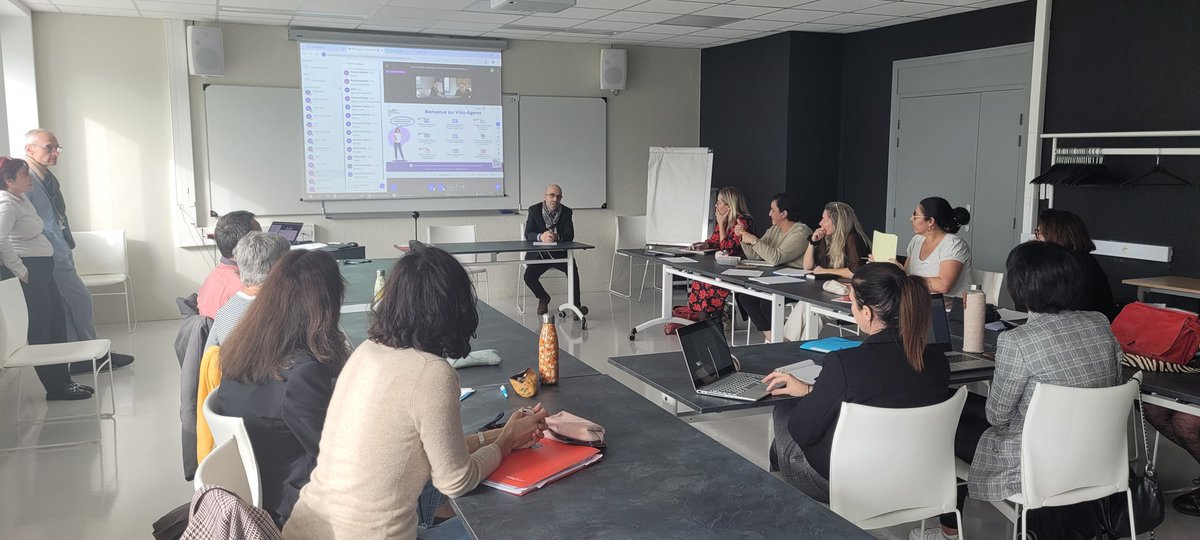 benjapaul32's tweet image. Mercredi, c&apos;est prépa concours #PerDir. Une formule qui rassemble 45 candidats pour 19 après-midis divisés en 2 : 1h30 de formation et 1h30 de travail en groupes
Une thématique hebdomadaire pour acquérir méthode et connaissances, 3 écrits et 3 oraux.🙏 aux formateurs, et tuteurs