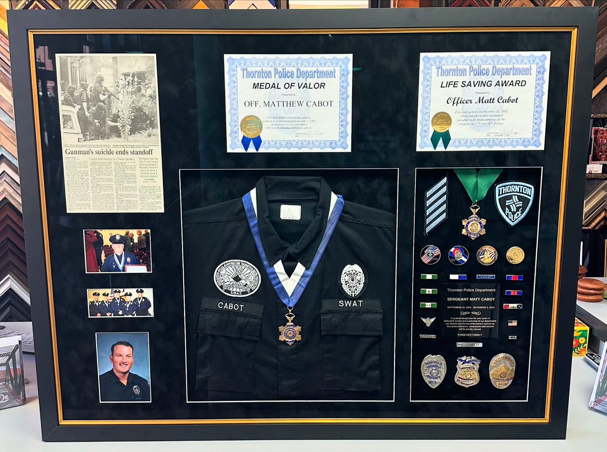 5280customframe's tweet photo. 🚔 It’s always an honor to frame for the @ThorntonPolice and their officers! #art #denver #colorado #pictureframing #customframing #5280customframing #topofthetown #shadowbox #thorntonpolicedepartment #police @truvueglazing @Crescent_CP @LarsonJuhl @FramericaCorp https://t.co/FAlZ0Jy6e7
