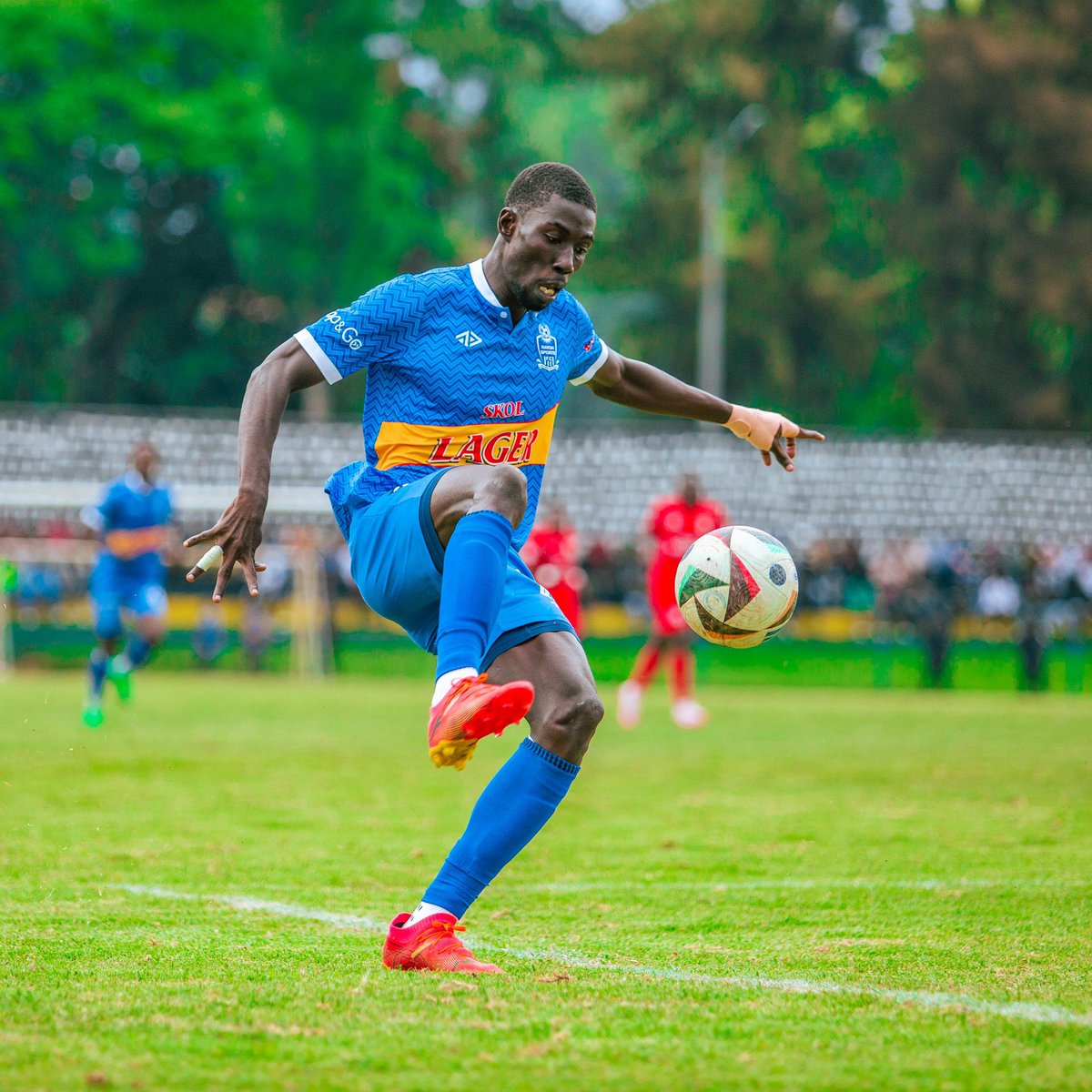 rayon_sports's tweet photo. #RPL #MUSRAY 

35’

Fitina delivers a perfect cross, and Fall NGAGNE tests Musanze’s goalkeeper, who pulls off a great save to deny us! 

Musanze 0-0 Rayon Sports 

#Gikundiro https://t.co/q4AFSHMYmE