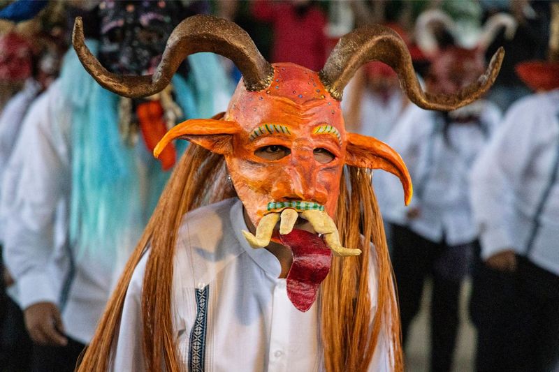 Diario_Portal's tweet photo. 🔰Plantel “Dr. Pablo González Casanova” de la #UAEMéx presentó Los #Diablos de #Yauhtli 🎭
👥El proyecto tiene como propósito #representar y #resignificar las #tradiciones de la celebración de San #Miguel #Arcángel y uso de las cruces de #pericón en este municipio #mexiquense.✝️ https://t.co/kEKNTbUbry