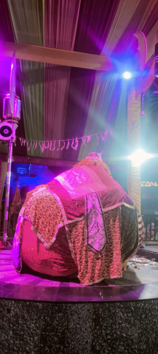 panditmishraji's tweet image. आज दिनांक 06 -11-2024 बुधवार को कुबेरेश्वर धाम सीहोर के प्रदोष काल संध्या आरती का भव्य दर्शन
कुबेरेश्वर भंडारी आप सभी की मनोकामना पूरी करे
#kubereshwardhamsehore #kubereshwarmahadev #sihorewale 
#kubereshwardhamkeupay #Pandit_Pradeep_Ji_Mishra