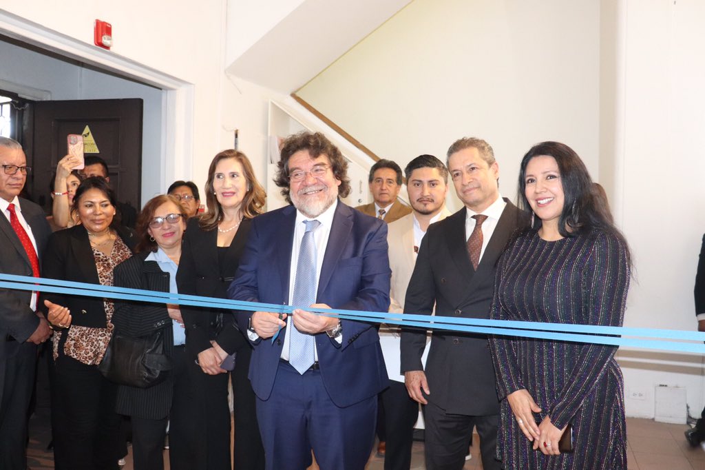 Universidad Central del Ecuador tweet media