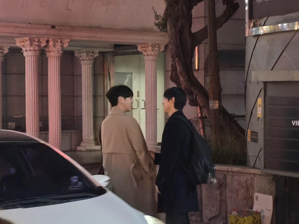 VAV_Envy's tweet photo. 승민이도 왓서 ٩(ˊᗜˋ)و
아니 . ... 나이는 나만 먹나봐🥲 https://t.co/6PIOlx5ibm