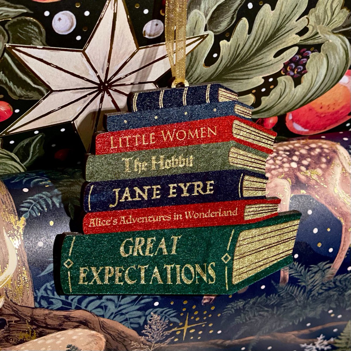 Waterstones's tweet image. We are OBSESSED with these little wooden Christmas decorations!! Which one would you pick?

Find them here: waterstones.com/books/search/t… 🎄