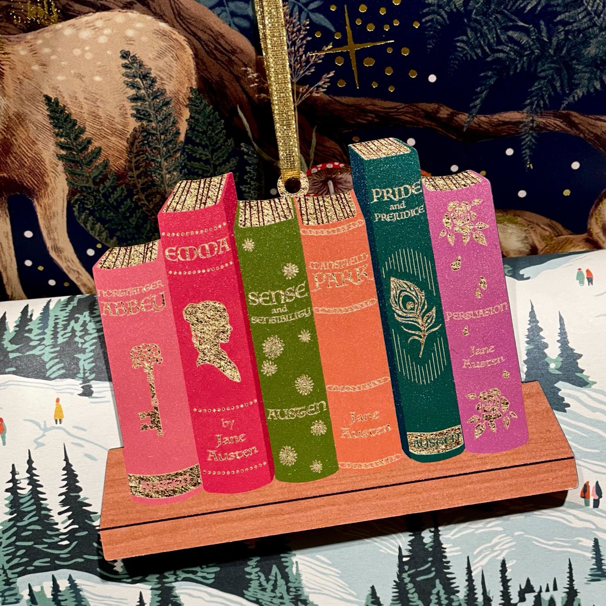 Waterstones's tweet image. We are OBSESSED with these little wooden Christmas decorations!! Which one would you pick?

Find them here: waterstones.com/books/search/t… 🎄