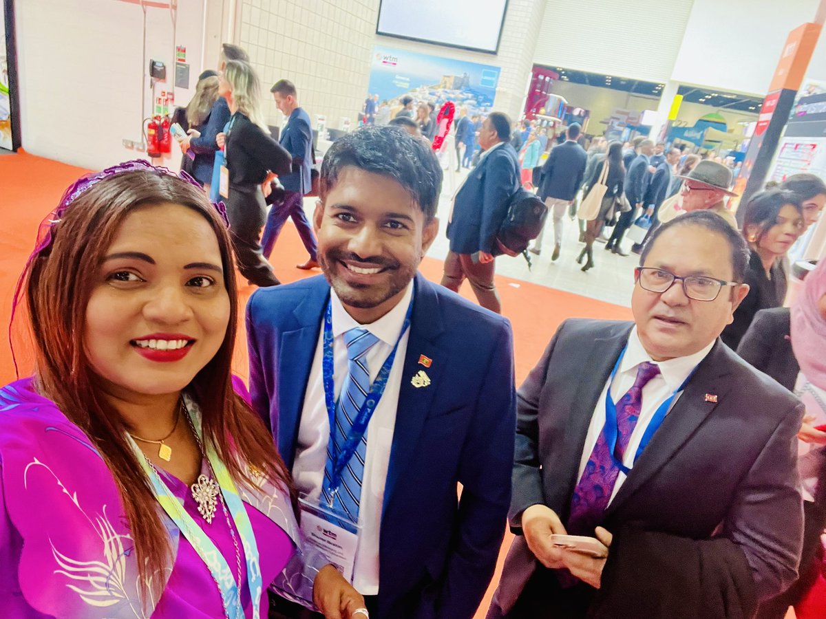 IruthishamAdam's tweet photo. 📍London, Tuesday, 5 November 2024. 
During the fantastic start of Maldives at Day 1 at #WTMLondon2024, @MDVinUK Team met the MMPRC CEO & MD Ibrahim Shiuree, Chairperson together with the Maldives tourism industry representatives. 

Young dynamic leaders @visitmaldives accompanied by Minister of Tourism @ifaisalofficial brings innovative ideas, exciting  energy , confidence and strong commitment to connect potential business partners and boost the Maldives' appeal as world leading tourist destination.  The dynamic tourism team showed their drive to collaborate with a wider network of foreign travel and media partners to develop and implement strategies for sustainable and diversified tourism throughout the Maldives.

#Maldives #VisitMaldives @MoTmv @MoFAmv #SunnySideofLife #WTMLondon #TravelPower