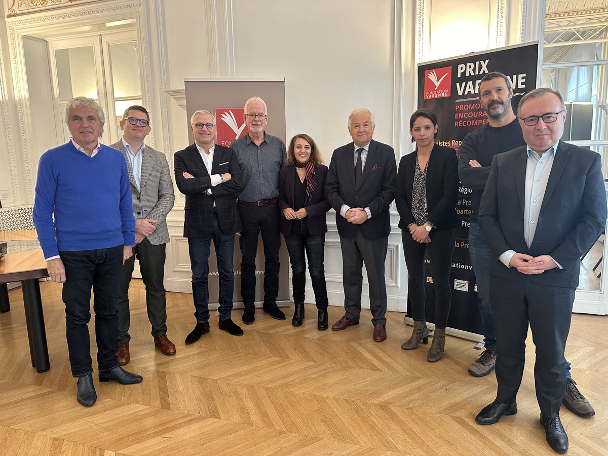 ThierryCabannes's tweet photo. Très heureux d’avoir présidé ce jury de la ⁦@fondatvarenne⁩ concours JRI bravo à Alexandre Le Naour ⁦@TVVendee⁩ prix jeune JRI et à ⁦@CarolValade⁩ ⁦@TV5MONDE⁩ grand prix du jury 2024! https://t.co/ukDKrp9bKP