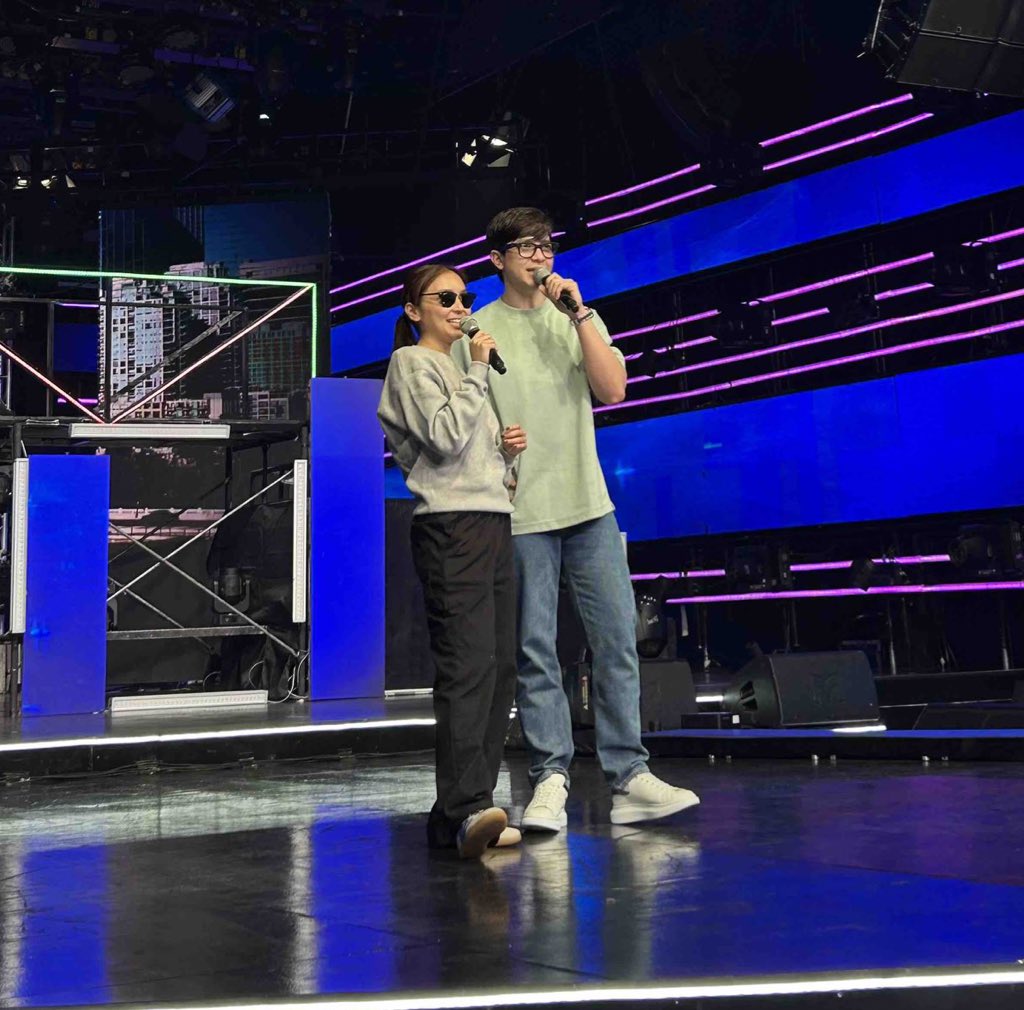 AllAboutKathB's tweet photo. Kathryn and Alden during their ASAP prod rehearsal!✨😎

#KathrynBernardo #AldenRichards #KathDen https://t.co/7VU5Titp0e