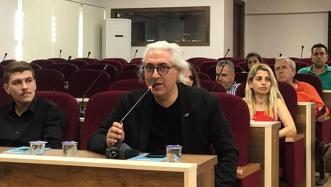 Henüz Depremin Etkileri Geçmedi!
Mücbir Sebep Hali Uzatılmalı!
Hayzaran, 30 Kasım 2024'te sona erecek olan mücbir sebep hali süresinin uzatılmaması halinde depremzedelerin finansal yüklerinin artmasına neden olacağını savundu..
kurtulusgazetesi.com/henuz-depremin…
<a href="/avmurathayzaran/">Murat Hayzaran</a>