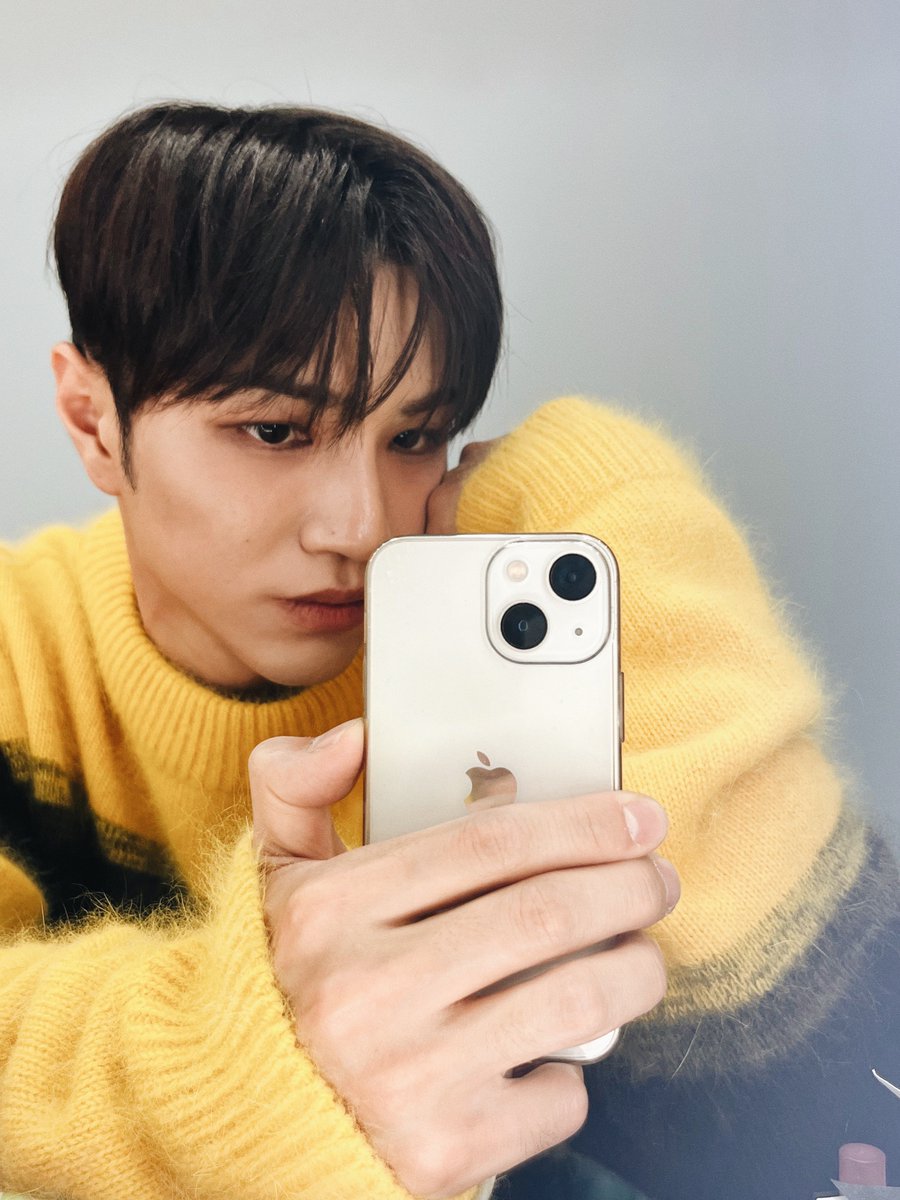 VannerOfficial's tweet photo. [#태환]

🐝🐾🤍

#VANNER #배너 #TAEHWAN https://t.co/b5sbGBEN8k