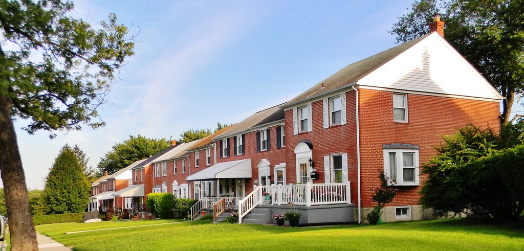 LiveBaltimore's tweet photo. #Idlewood in #NorthBaltimore is a small neighborhood between two public #parks and features generously sized #traditional brick #rowhomes surrounded by locally owned businesses, churches, schools, and #shopping centers.
Learn more about Idlewood at https://t.co/lNaijIrzfv! https://t.co/FeoNevBLAa