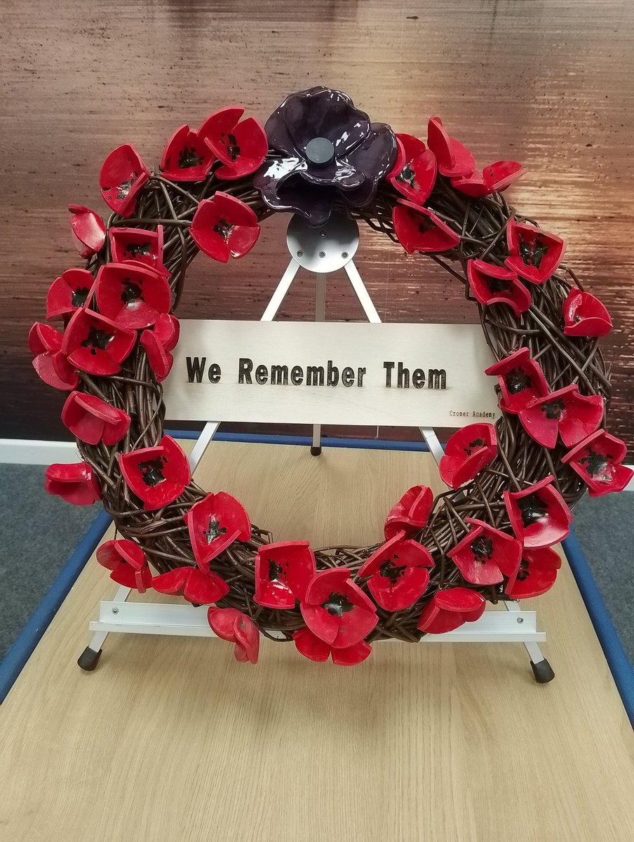 AcademyCromer's tweet photo. How beautiful is this!
Made by our eco enrichment group using willow stems and recycled cola bottle lids. 
Our pupils will lay this on the Cromer war memorial on Monday as part of the town's Remembrance Service. 
#LestWeForget @PoppyLegion
 @HelpforHeroes @InspirationEast https://t.co/IOHVf1seJz
