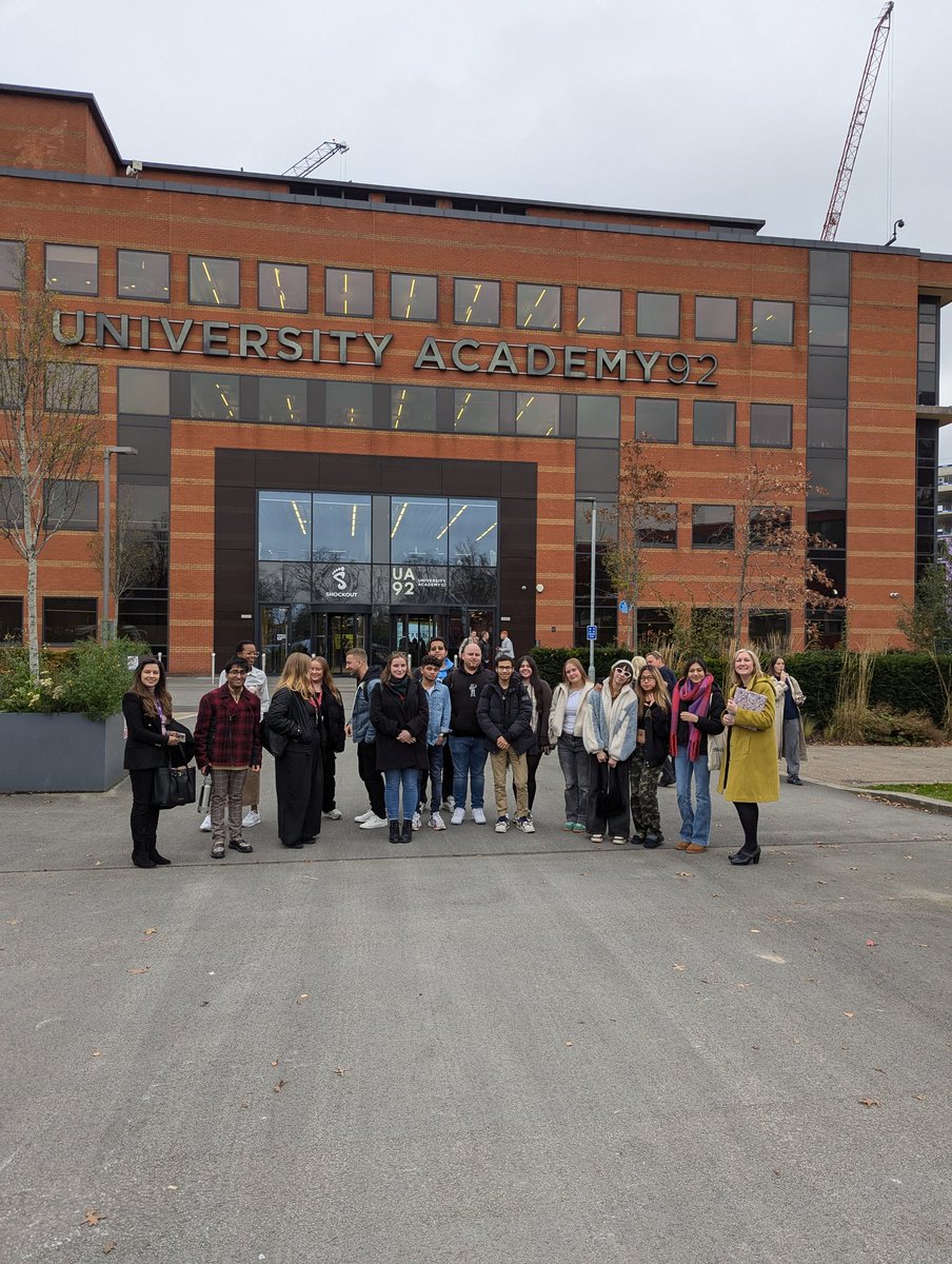 beckitrain's tweet image. Excited to be attending the Native Creatives event in Manchester with UCLan students. Looking forward to an informative &amp;amp; inspiring afternoon learning more about career opportunities within the creative industries #nativecreatives #nativecreativesmcr @uclanbusmktg @UCLanBusiness