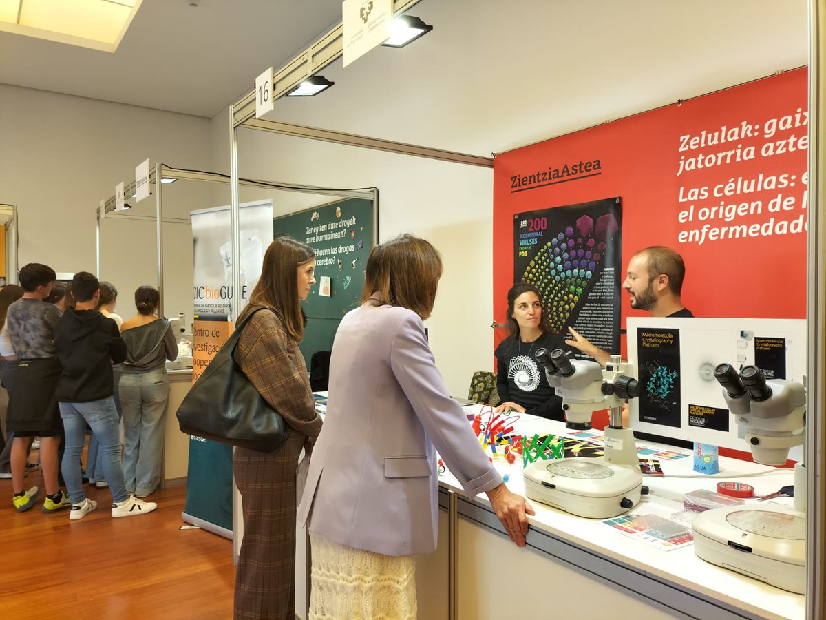 CICbioGUNE's tweet photo. #bioGUNE_Outreach | 📢 ¡La #SemanaDeLaCiencia está en marcha!

#CICbioGUNE @brta_eus se llena de energía y curiosidad con la visita de colegios y jóvenes entusiastas. ¿Y tú, te quieres unir?

🔹 ¿Cuándo? Todas las tardes a partir de las 17:00 y durante el fin de semana https://t.co/GnyEpgMFbD