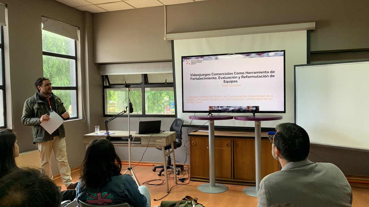 Jmartinne's tweet image. Comenzó la primera jornada del X Congreso #Incom en la @UFrontera y disfrutando -y aprendiendo- en la mesa de comunicación y educación 🎙️