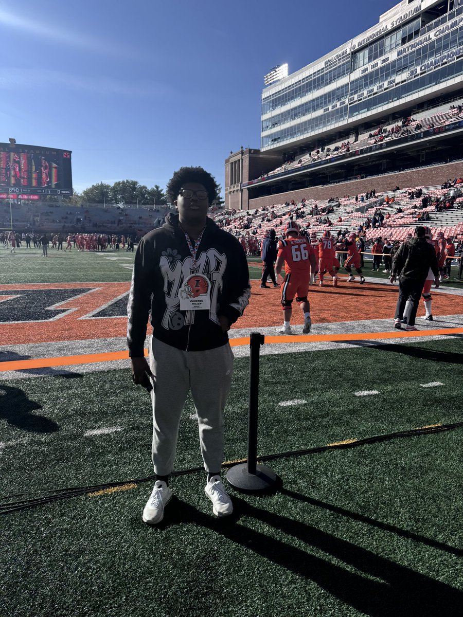 Cameron Joseph Miller Jr (@cameronmiller77) on Twitter photo I had a great time at University of Illinois. <a href="/Coach_BMiller/">Bart Miller</a> @DreBrownILL <a href="/MortonGovsFball/">Governors Football #WAWG</a> I had a great time at University of Illinois. <a href="/Coach_BMiller/">Bart Miller</a> @DreBrownILL <a href="/MortonGovsFball/">Governors Football #WAWG</a>