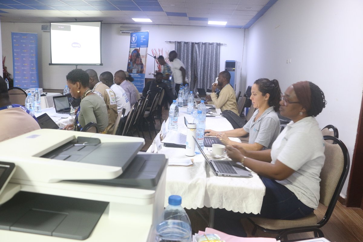 WFP_Cameroon's tweet photo. #Cameroun🇨🇲

@MinaderCm, @WFP_Cameroon, @FAOCameroun, durant 3 jours, forment les partenaires du groupe technique sécurité alimentaire au modèle de rapport 5W à Bertoua
 
Données précises➕action ciblée 🟰 réponses rapides pour renforcer la résilience alimentaire.

#SauverDesVies https://t.co/9FsIiLsS9d