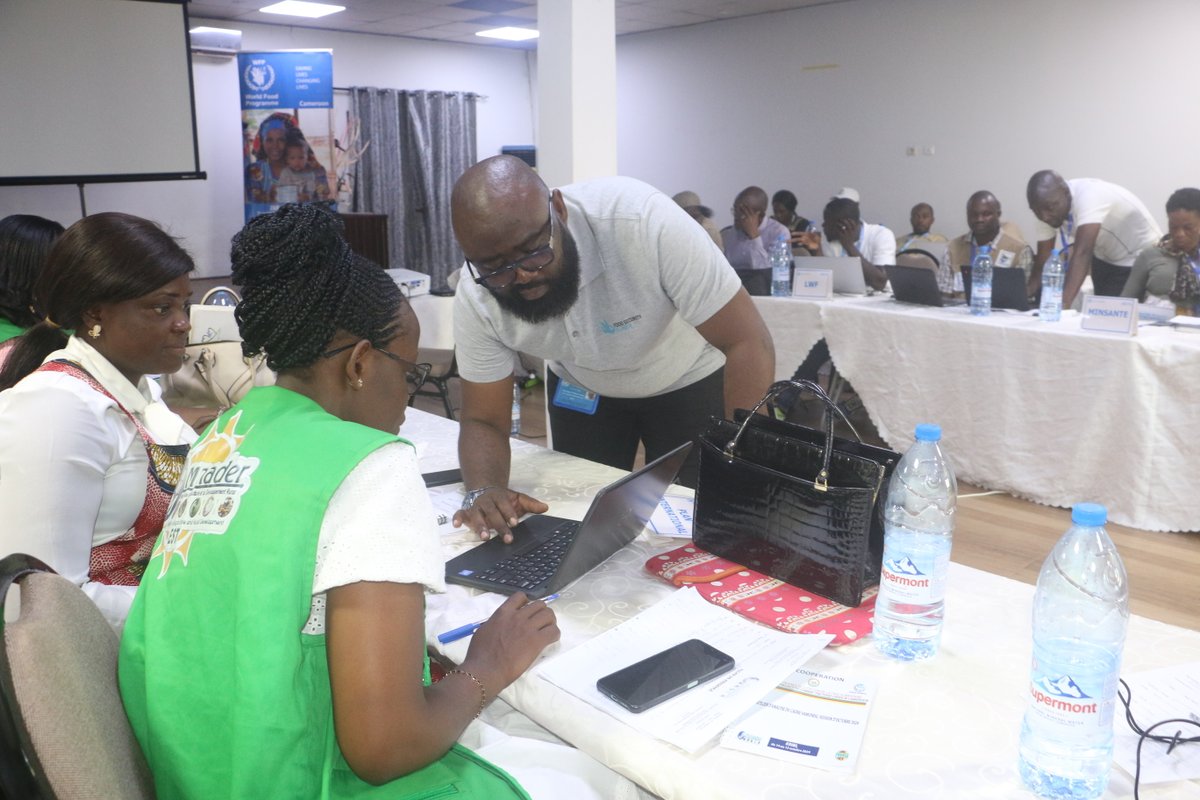 WFP_Cameroon's tweet photo. #Cameroun🇨🇲

@MinaderCm, @WFP_Cameroon, @FAOCameroun, durant 3 jours, forment les partenaires du groupe technique sécurité alimentaire au modèle de rapport 5W à Bertoua
 
Données précises➕action ciblée 🟰 réponses rapides pour renforcer la résilience alimentaire.

#SauverDesVies https://t.co/9FsIiLsS9d
