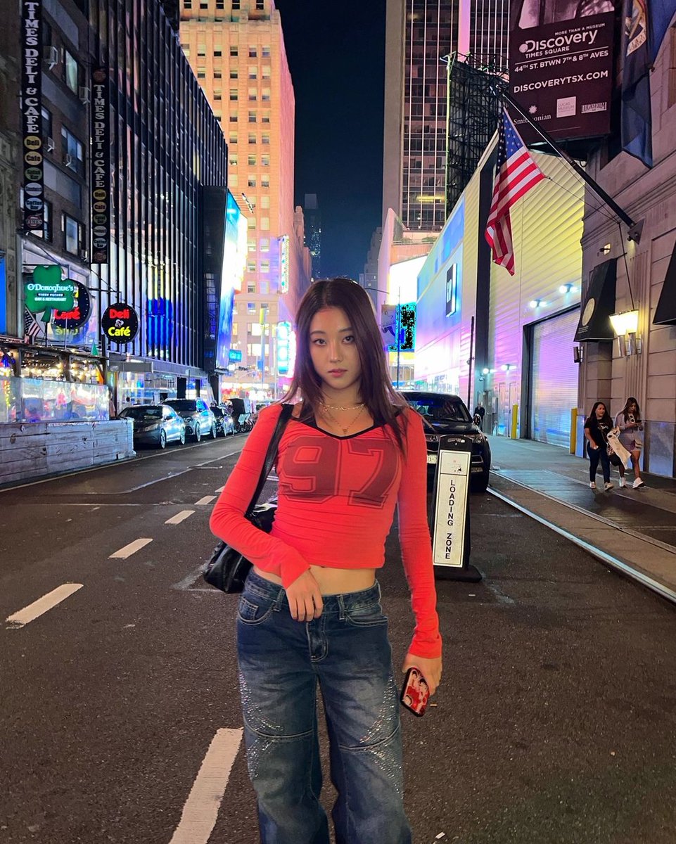 CLC__Intl's tweet image. 241106

Happy 28th birthday to Seungyeon!

We hope you have had a great day today!

#HappySeungyeonDay
#Chang_Seungyeon #장승연
#CLC #씨엘씨 @CUBECLC