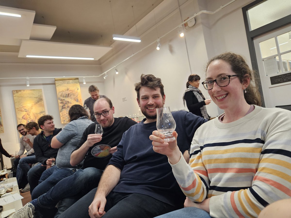 EdiChem Postdoc Committee tweet media