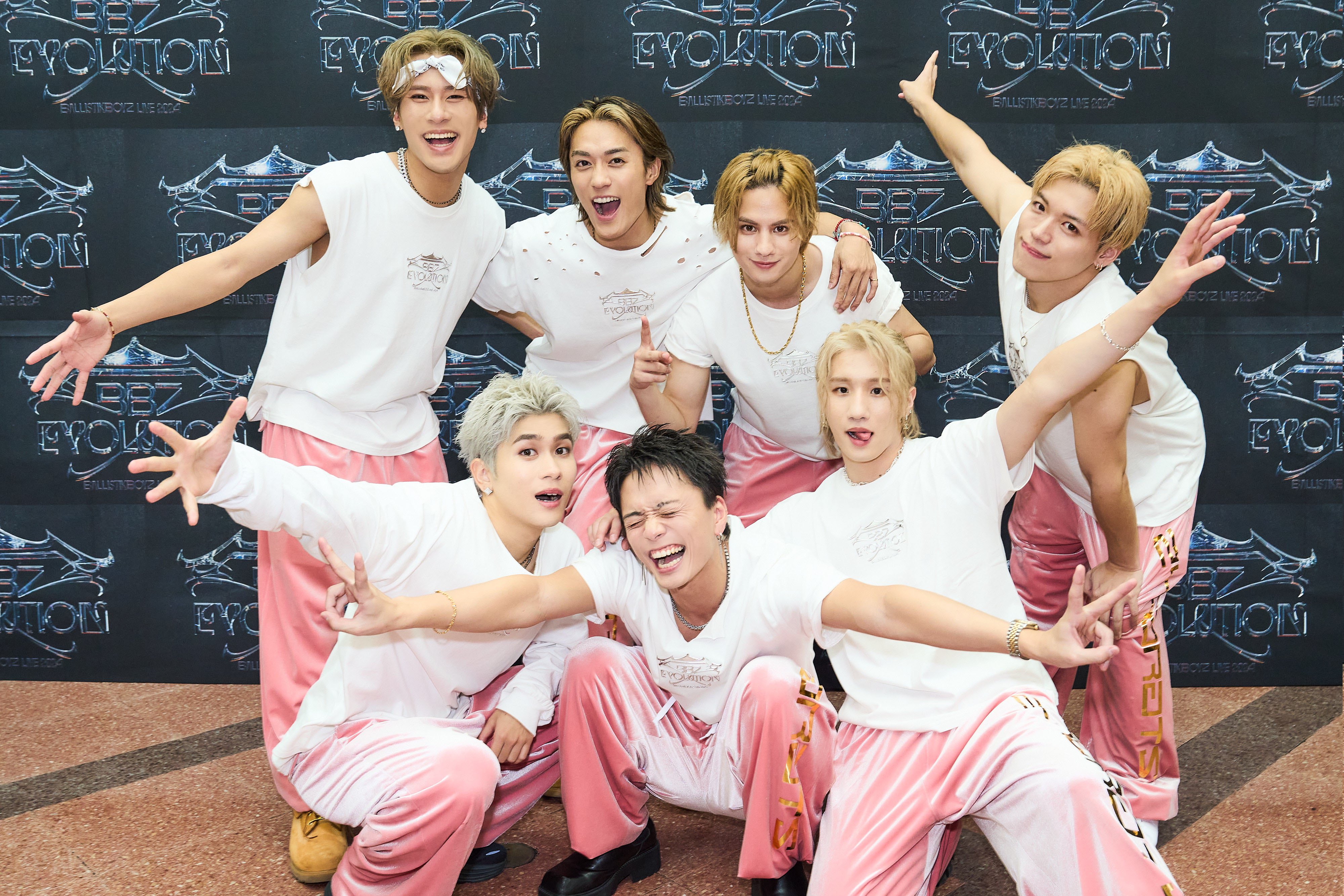 BALLISTIK BOYZ from EXILE TRIBE - HYSFORM™ - Fall & Winter