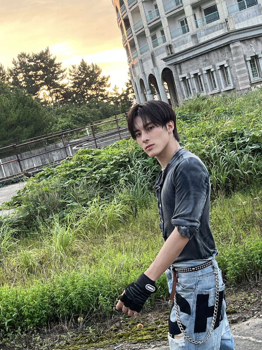 sohnericthinker's tweet image. unreal

#THEBOYZ #ERIC #더보이즈 #에릭