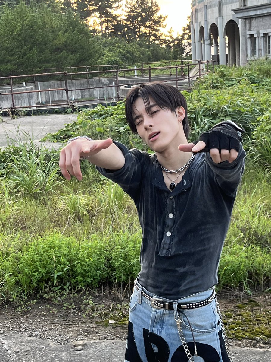 sohnericthinker's tweet image. unreal

#THEBOYZ #ERIC #더보이즈 #에릭