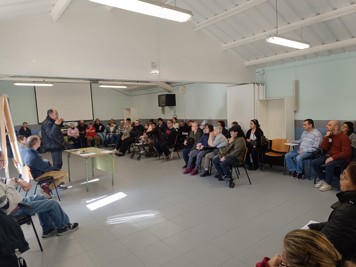 PlenaMadrid's tweet photo. 🏞️ ¡Encuentros muy enriquecedores en un entorno privilegiado, la Sierra de Guadarrama!

🙋‍♀️🙋‍♂️ Personas autogestoras de diferentes entidades conviven y comparten dinámicas y talleres sobre sus intereses, necesidades y reivindicaciones. ¡Gracias a todas!

ℹ️https://t.co/77OTzUhPWT https://t.co/olzfB8umQS