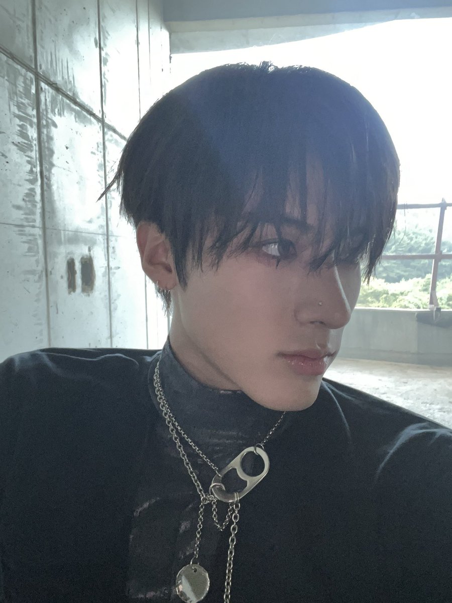 sohnericthinker's tweet image. oh eric the man you are…

#THEBOYZ #ERIC #더보이즈 #에릭