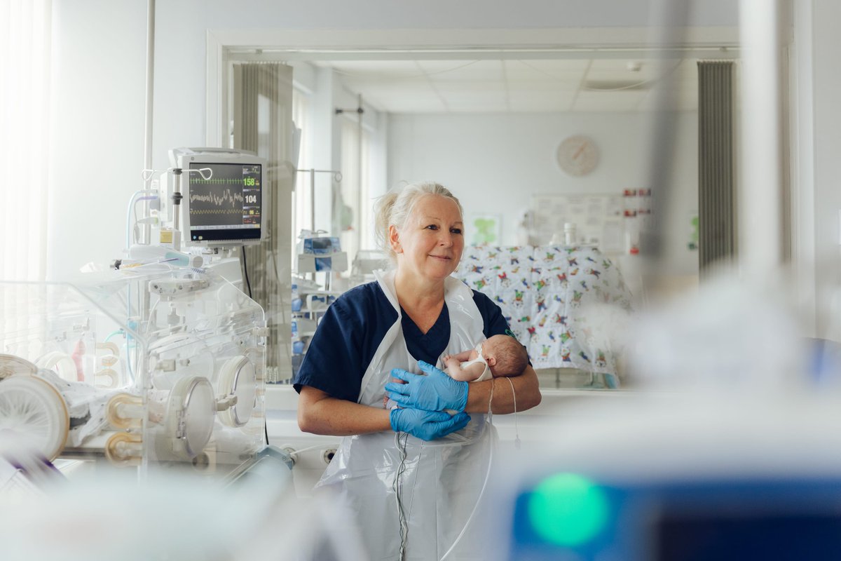 Tameside &amp; Glossop Integrated Care NHS Foundation Trust and Stockport NHS Foundation Trust are recruiting a Joint Chief Nurse to join us in a key leadership role across both Trusts. 

See the application here: join-stockporttamesideandglossop.co.uk/job/joint-chie…