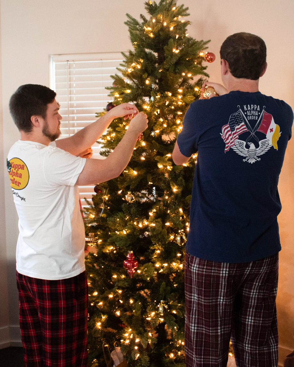 KAOfficialStore's tweet image. It's time to get in the Christmas spirit!! Beat the crowd and shop our NEW Holiday Catalog items on our site today 🤩