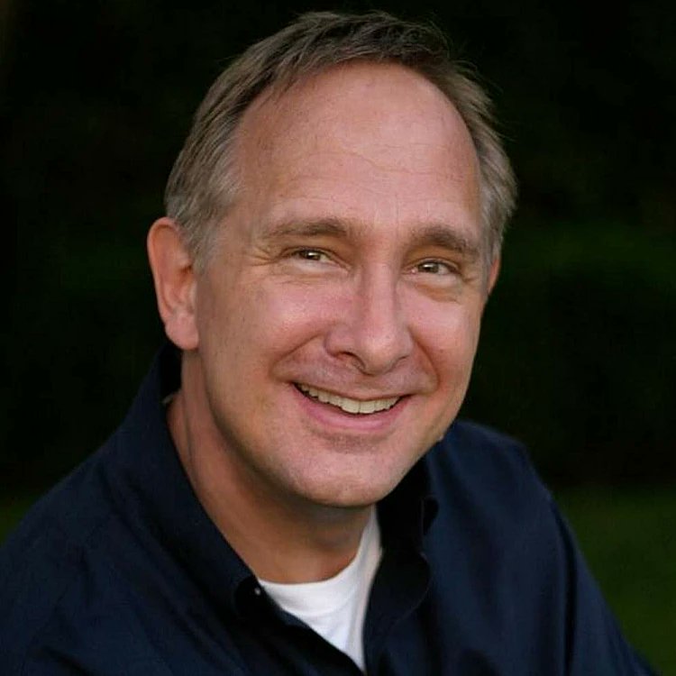 TheMadsAreBack's tweet image. Here's something good to celebrate today: IT'S @TraceBeaulieu's BIRTHDAY!
Happy Birthday, Trace! Thank you for all the laughs over the years. We need them now more than ever.