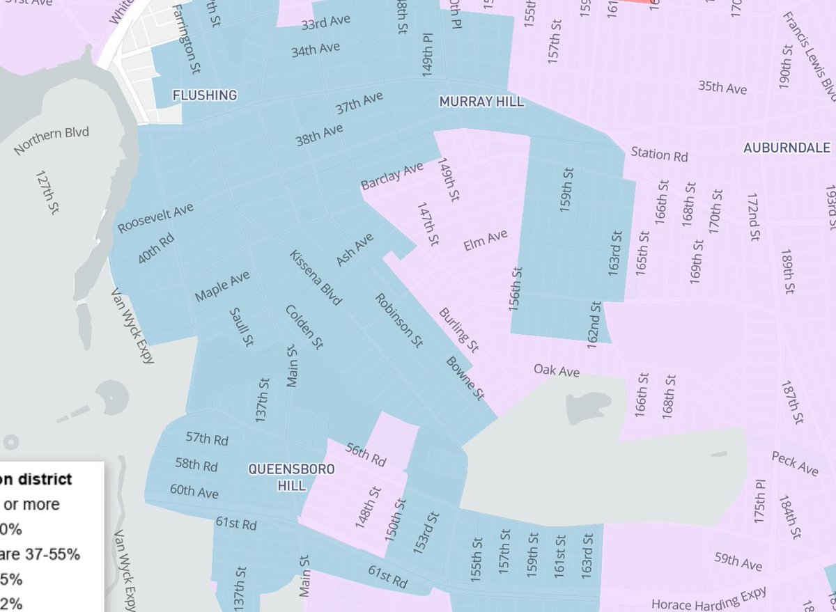 BobaCyclist's tweet photo. Oof, looking at Queens 2020 vs 2024— just look at the numbers the Republicans picked up in downtown Flushing. Murray Hill (50% Asian, 20% Latino) went red, which wasn’t the case in 2020, and never is. 
That little bit of blue remaining in 2024? The Bland Houses. https://t.co/tzPB9RNvap