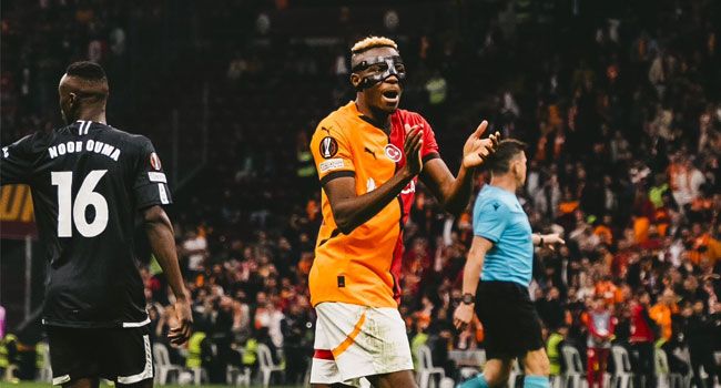 VAR1041fm's tweet photo. Victor Osimhen is making an impact at Galatasaray as they prepare to face Tottenham Hotspur in the Europa League. Spurs aim to continue their perfect record this season when they visit Istanbul on Thursday.
For more detail please visit: https://t.co/VqDOaQ9XK8…d-of-spurs-clash/ https://t.co/Gv1iGLcvi3