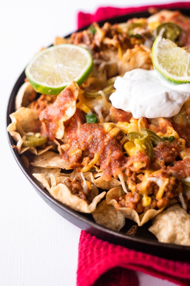 How much of this plate we eat is nacho business… Happy #NationalNachoDay!  🌮🧀 Celebrate with this Ground Pork Taco Nacho recipe.

Find the full recipe: bit.ly/3kxhvpg

Cook ground pork to an internal temperature of 160° F.