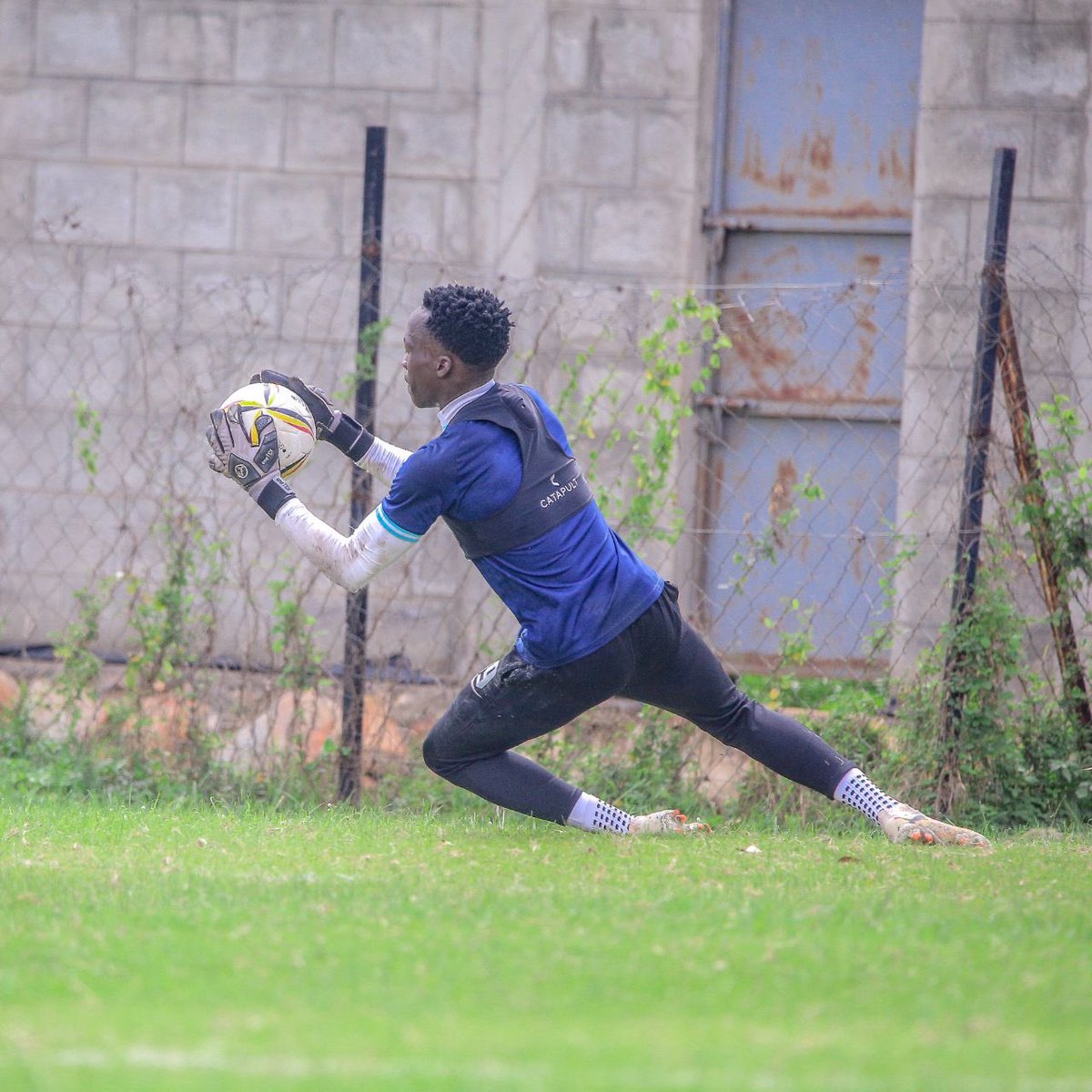 Wakiso Giants FC (@wakisogiantsfc) on Twitter photo Here is The Man Of The Match ๐๐
<a href="/Henrymwebe127/">Henrymwebe</a>
#WAKLUG
#NewEra
#PrideOfWakiso
#WeAreThePurpleSharks Here is The Man Of The Match ๐๐
<a href="/Henrymwebe127/">Henrymwebe</a>
#WAKLUG
#NewEra
#PrideOfWakiso
#WeAreThePurpleSharks