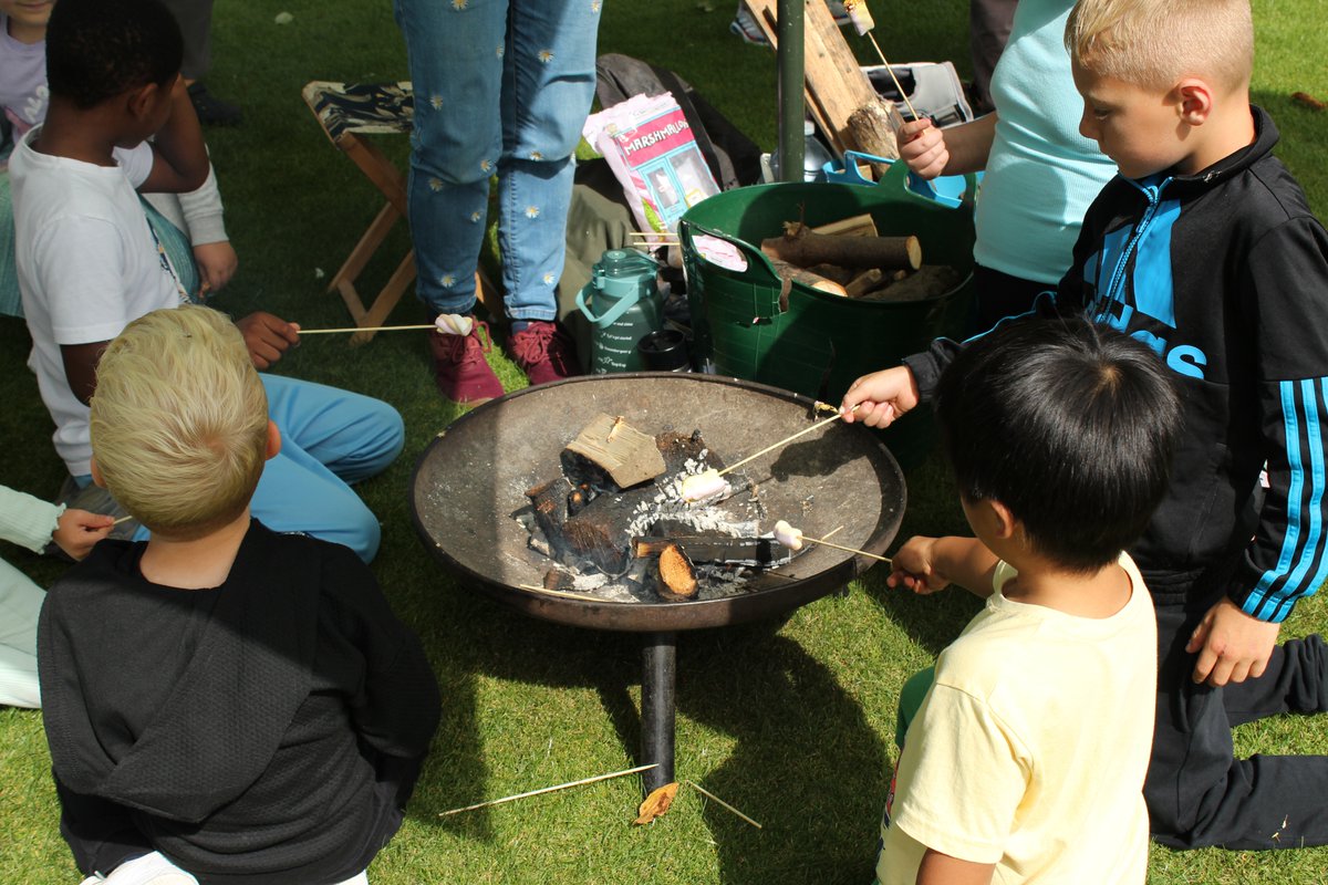 Free winter fun for families this Christmas ☃️ 

The Holiday Activities and Food (HAF) programme is back this winter to help keep children in Gloucestershire happy, healthy, and entertained with free activities and nutritious food.

Read more 👉  orlo.uk/K5W2M
