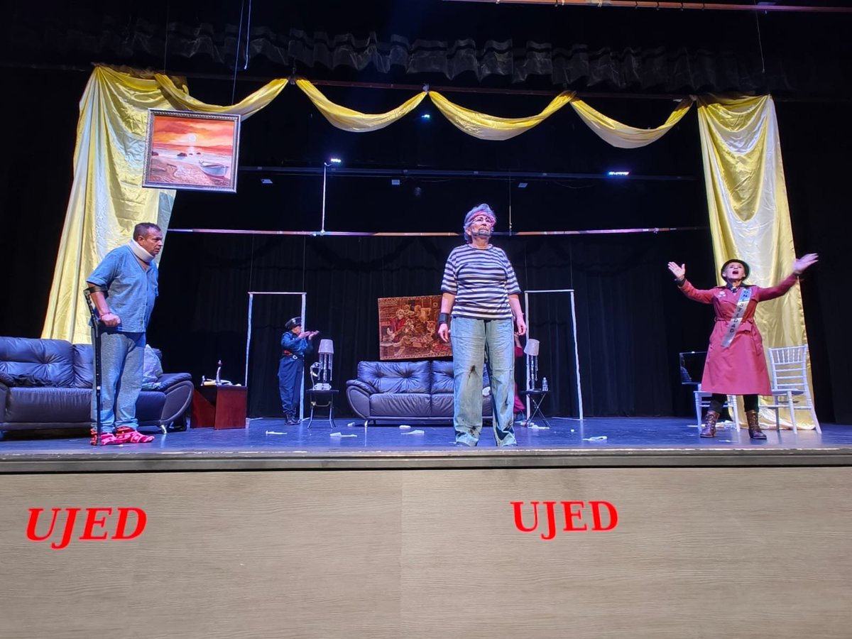 Como siempre, una gran presentación del grupo de teatro "El Arlequín", integrado por jubilados de nuestra Universidad.

Felicidades por el gran talento mostrado en su obra "¿Quién anda ahí?", que todos los asistentes disfrutamos. ¡Enhorabuena!