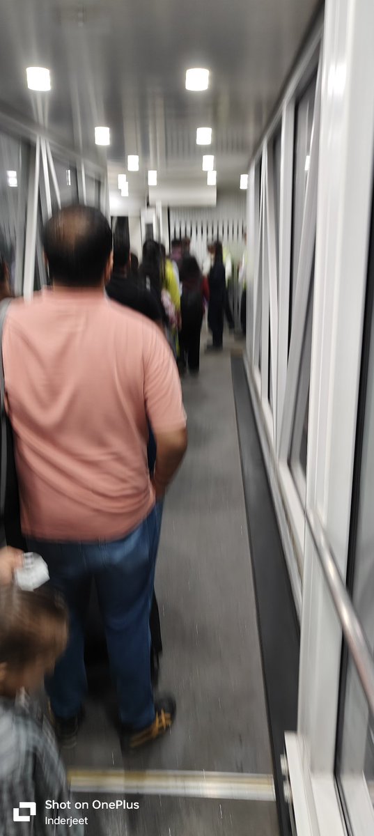 rickyinder's tweet photo. Priority boarding becomes non priority, thanks to @airvistara_help @airvistara ground staff at RPR. When de-boarding of incoming pssngers was not completed why was the boarding started. We waited just bfore the aero bridge for 20mins after  official boarding was done at the gate. https://t.co/AOVPI8m1Dm
