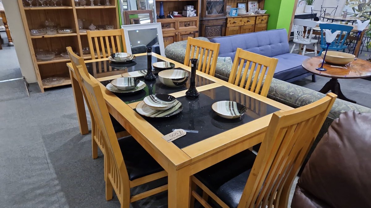 It's beginning to look a lot like Christmas here in our Landbeach shop!! 🎅🎅🎅

We've got a tree-mendous selection of Christmas trees, oodles of decorations and fantastic eco-conscious gifting ideas - pop in and get into the festive spirit!

We're open Wed to Sun 10am - 4pm. 🎄