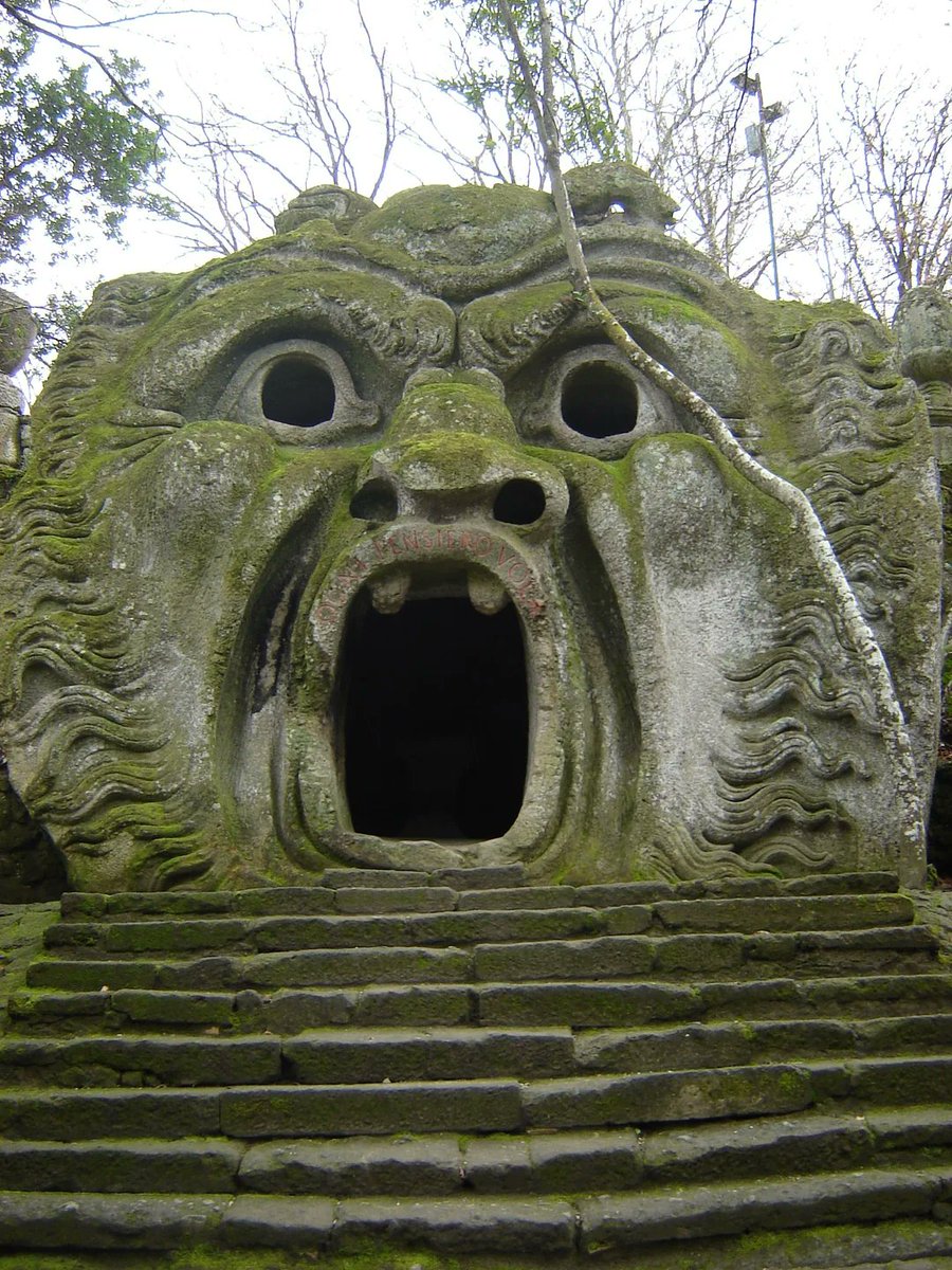 rangkayaaaa's tweet photo. Sederet Tempat Misterius di Seluruh Dunia yang tidak dapat dijelaskan oleh para ahli 🧵

1. Taman Sacro Bosco, Italia 🇮🇹 https://t.co/1lYCOWzmLa