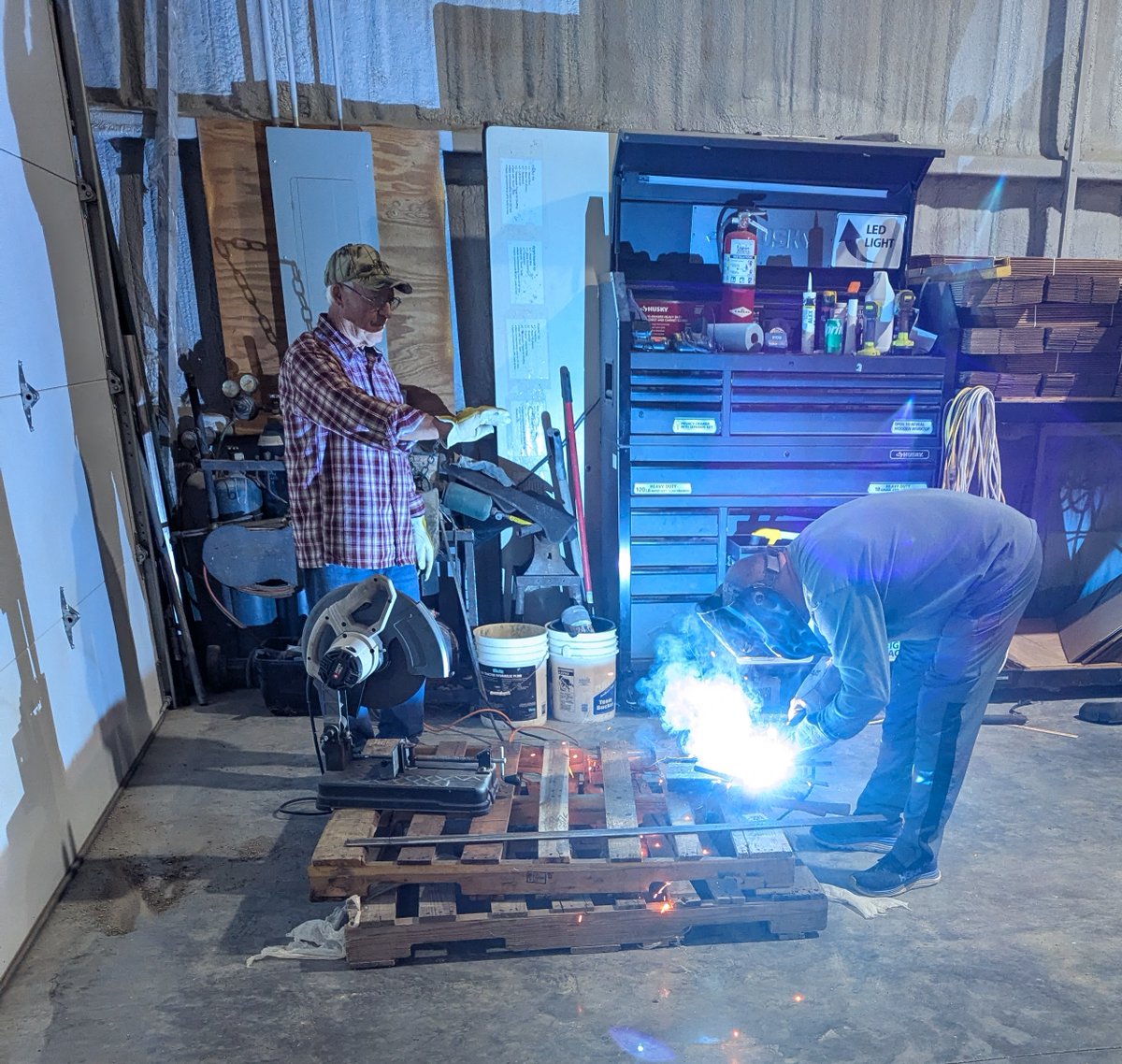 sawhaul's tweet photo. When a customer emails with a new mounting suggestion, we go to work!! 
#customer #suggestion #work #mount #madeinkansas #gearhaul https://t.co/NW24SefQNf