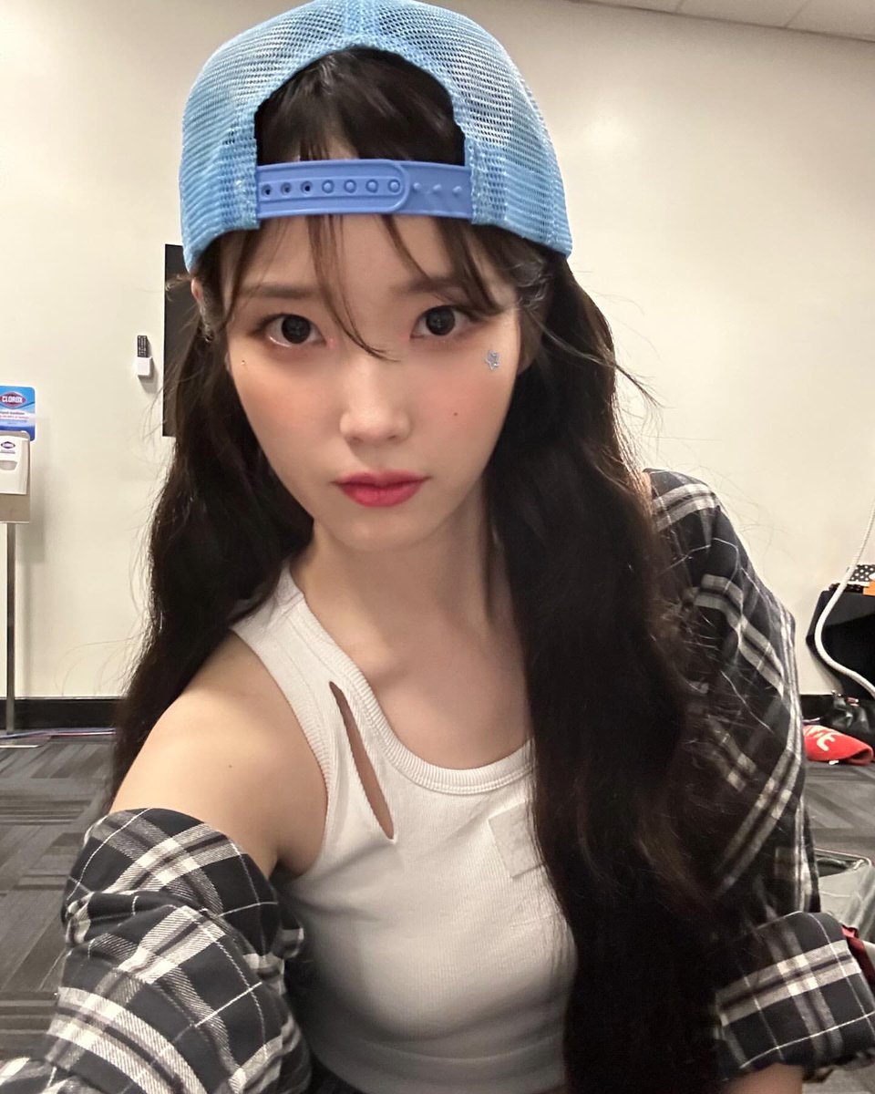 iuedelweiss's tweet photo. Day 7 (2nd Vote)

I vote #iu for Fans’ Choice - Female Award #2024MAMAVOTE       

RT is also counted as a vote.
리트윗도 투표로 인정됩니다. https://t.co/4zVvKzZW9n