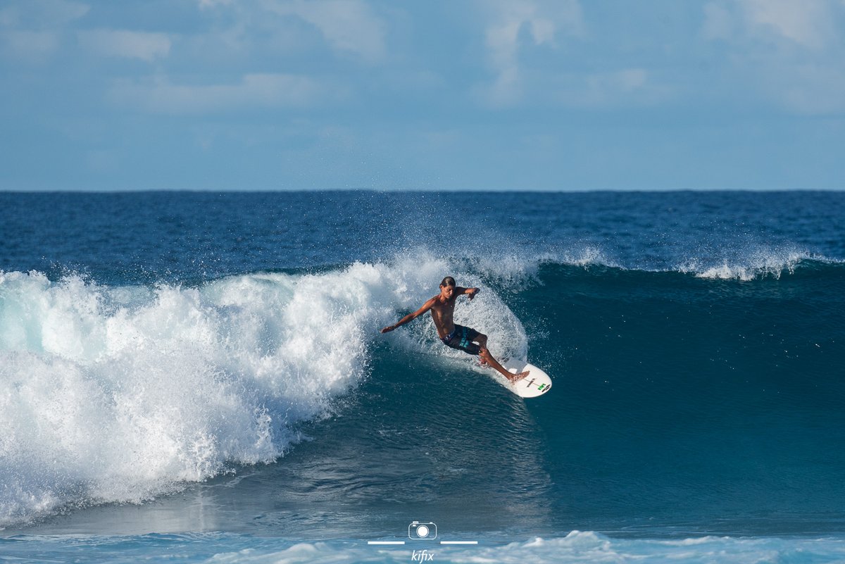 Kifix_photo's tweet photo. Free surfing at Damencourt in Le Moule, Guadeloupe.
Le 11 octobre, belles conditions...
#surf #surfing #surfphotos #Guadeloupe #gwada #lemoule #surfphotography #loveguadeloupe #caribbean #caraibes #surfguadeloupe #shortboard #surfingfrance @SurfSessionMag
@PlaneteSurf https://t.co/eyOUEO47v9