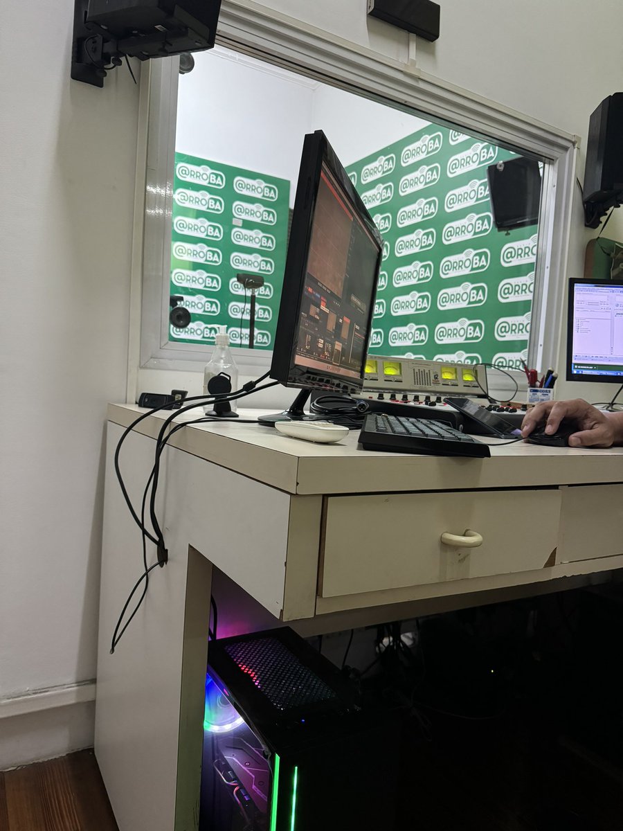 Jorge Magistris tweet media