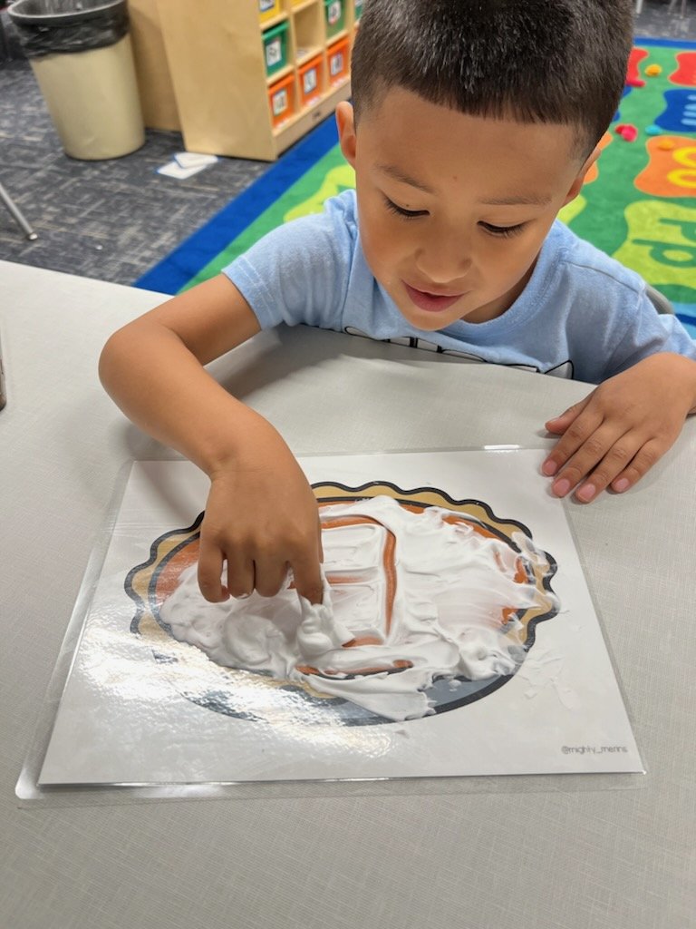 Mrs. Everett tweet media